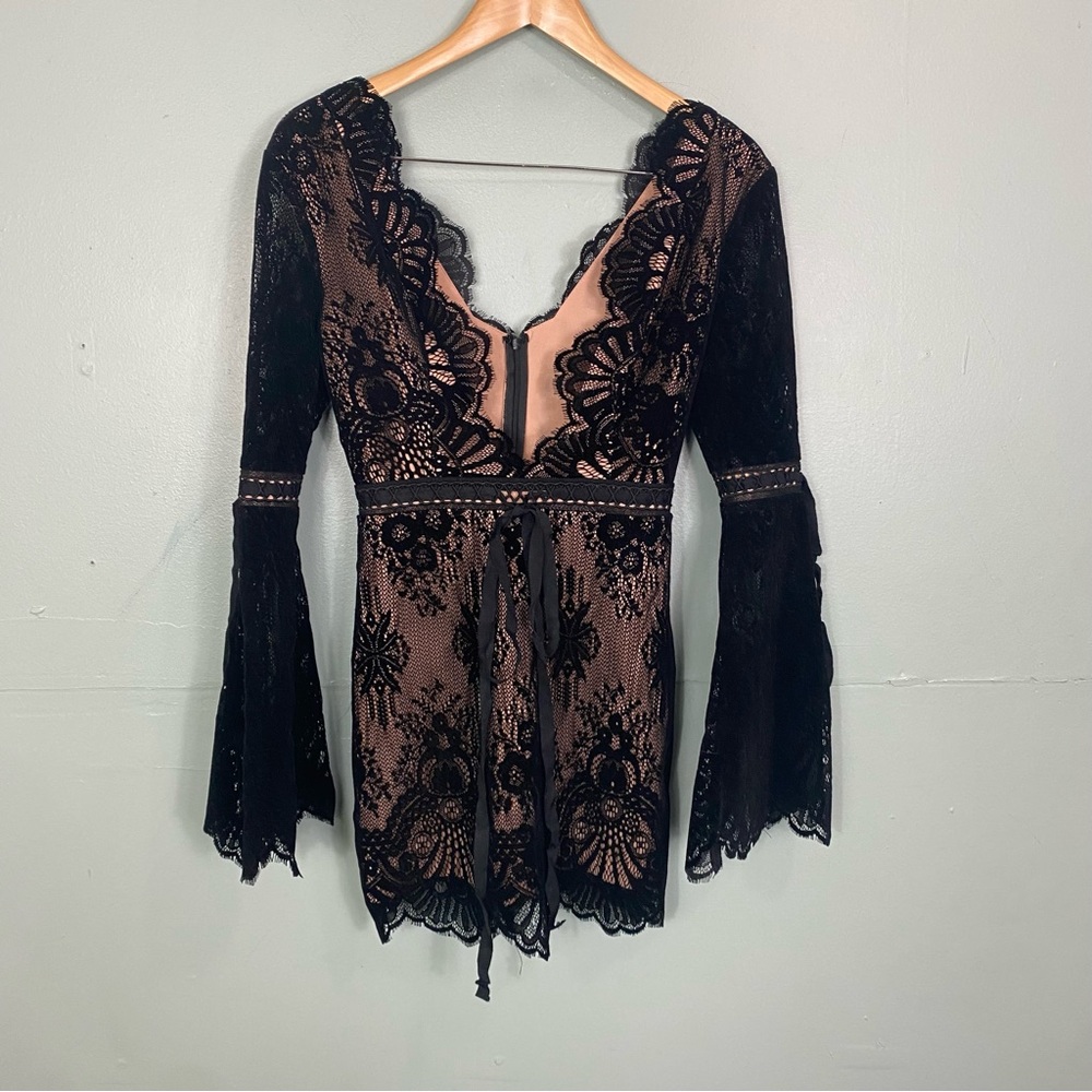 Lovers + Friends Sugar Baby Velvet Lace Bell Sleeve Plunge V Neck Dress Small - Picture 2 of 8